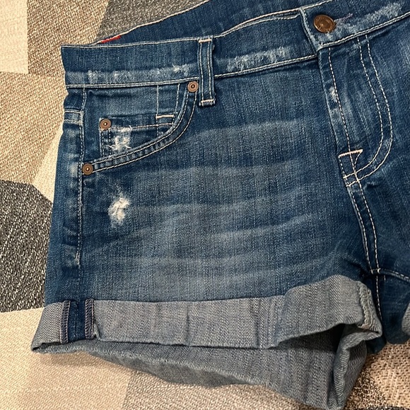 7FAM Jean shorts size 26. Like new! - Picture 9 of 9